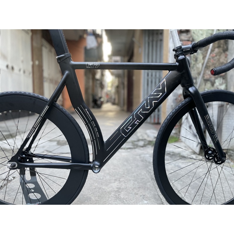 Fixed Gear Grey F17 Carbon Fork Frame (แถมถ้วยรองคอ+หลักอาน+ล็อคหลักอาน)
