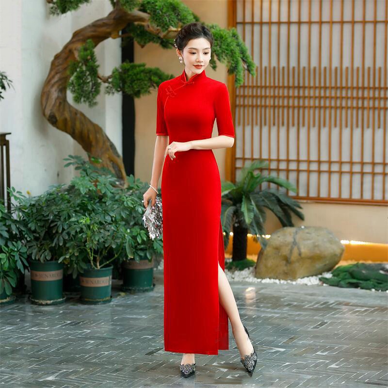 2024 Plus ขนาดใหม่สไตล์จีน Cheongsam ครึ่งแขน Vintage กํามะหยี่ชุด Slim-fit ผู้หญิงเครื่องแต่งกาย Elegant ปรับปรุง Qipao S ถึง 5XL
