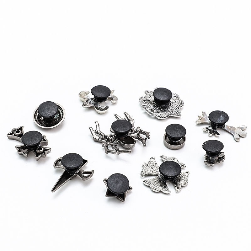 【Punk&Metal 】jibitz Croc charm ชุดอุปกรณ์เสริม หมุด 3d สไตล์บาร็อค ย้อนยุค คุณภาพสูง