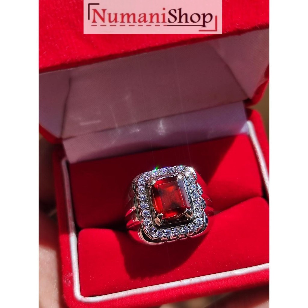MERAH Natural Octagon Red Garnet หรือ Garnet HQ Titanium Ring