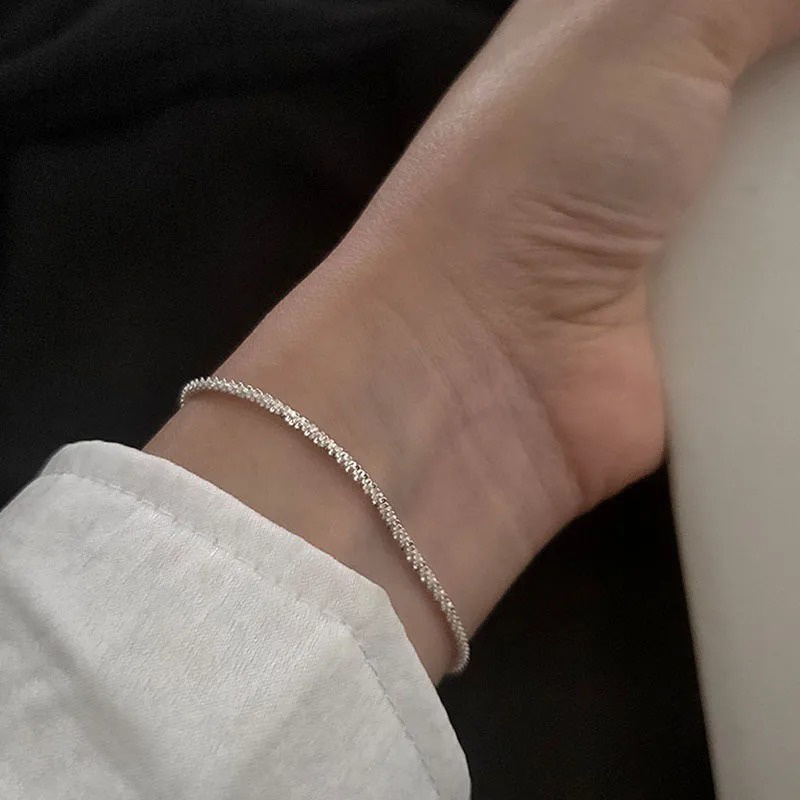 ชุดเครื่องประดับ สร้อยข้อมือ กําไลข้อมือ สร้อยคอ แหวน สีเงิน สามารถปรับได้ เหมาะกับของขวัญงานแต่งงาน สําหรับผู้หญิง
