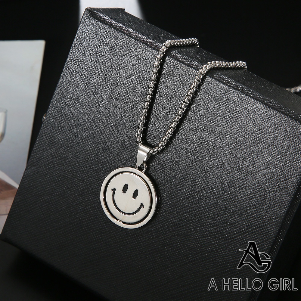 A HELLO GIRL เครื่องประดับ สร้อยคอไทเทเนียม จี้รูปหน้ายิ้ม แบบสองด้าน หมุนได้ สําหรับเด็กผู้หญิง และผู้ชาย
