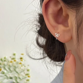 ในไทย-พร้อมส่ง✨ต่างหูสตั๊ด ต่างหูประดับโบว์ น่ารักหวาน ไม่ทําให้แพ้ง่าย สไตล์เกาหลี สำหรับผู้หญิง 2024ใหม่-Move