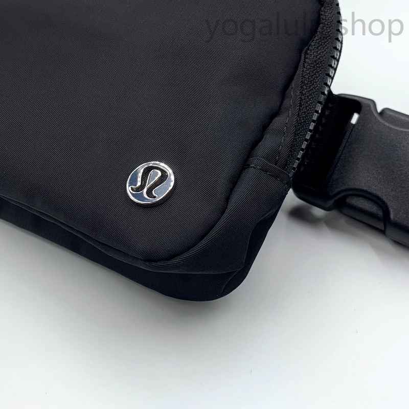 Lululemon 2023 กระเป๋าเข็มขัด 1 ลิตร 17 สี