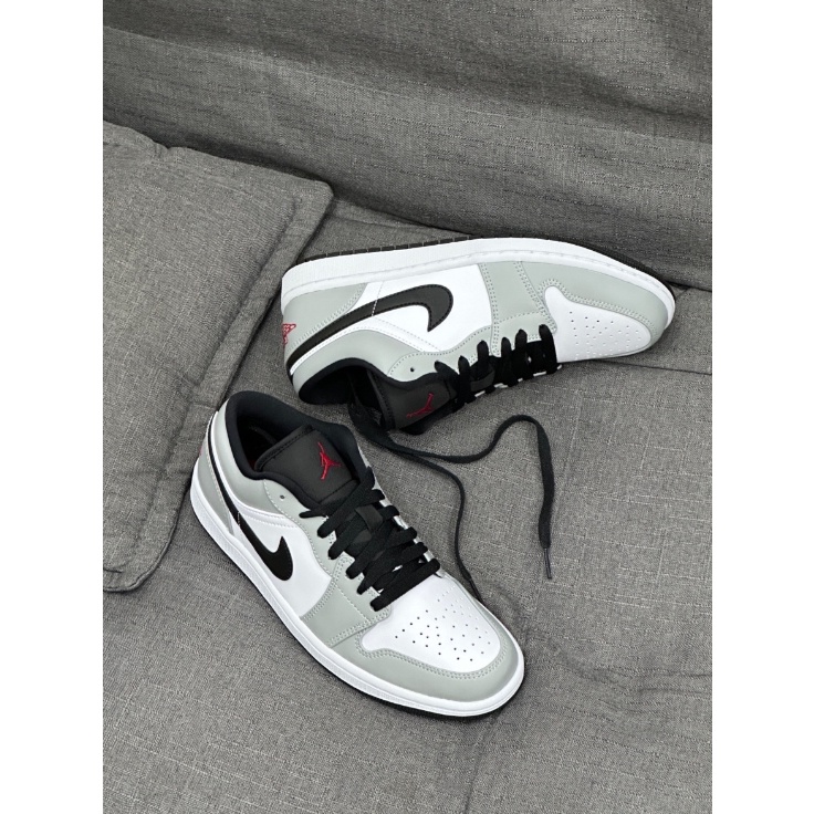ของแท้ 100 %  Nike Jordan Air Jordan 1 Light Smoke Grey รองเท้า train