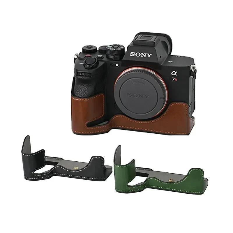 PU หนังครึ่งกล้องด้านล่างกระเป๋าสําหรับ Sony A7R5 A7RM5 A7RV A7R Mark V