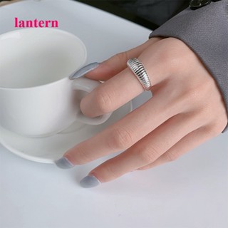 Lantern Love2Self J039 แหวนครัวซองต์ ปรับขนาดได้ กันแพ้ สีทอง สไตล์วินเทจ สําหรับผู้หญิง และผู้ชาย