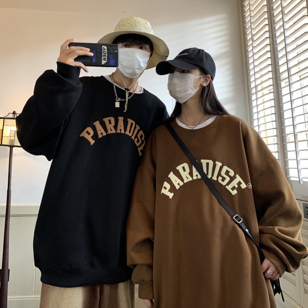 เสื้อกันหนาว คอกลม ผ้าแคชเมียร์ พิมพ์ลายตัวอักษร ทรงหลวม ขนาดใหญ่ สไตล์อเมริกันวินเทจ แฟชั่นสําหรับผู้ชาย และผู้หญิง
