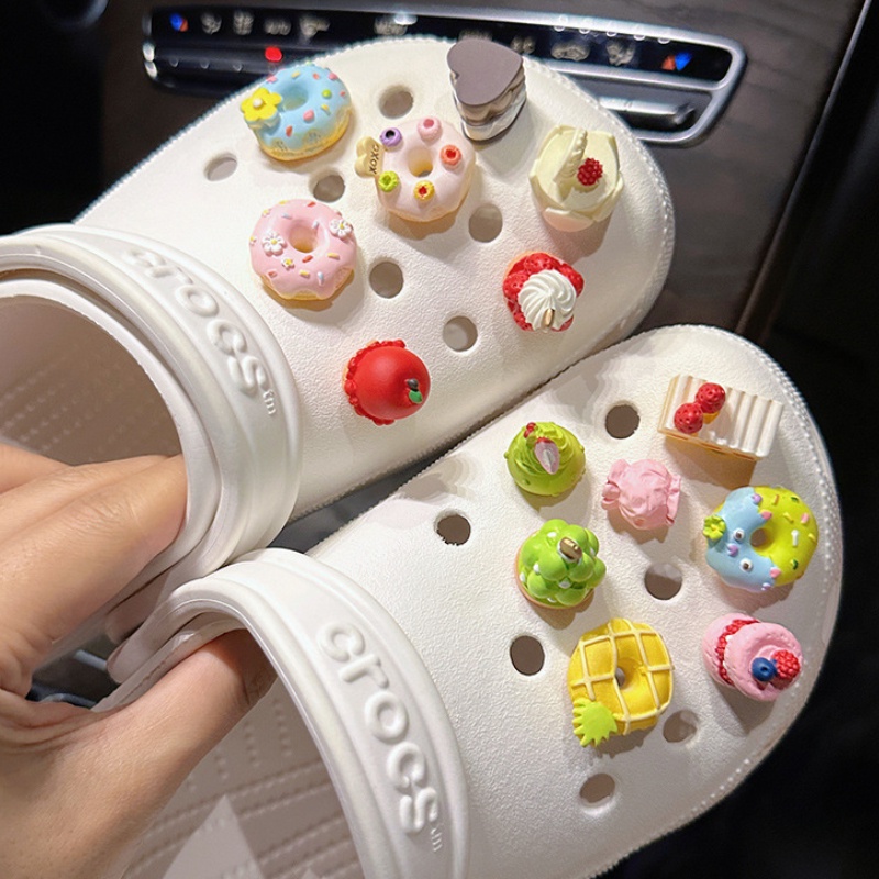 สับปะรดน่ารัก Jibits croc Doughnut Jibbits Daisy Jibitz Crocks Wave Point croc Charm สําหรับผู้หญิงอุปกรณ์รองเท้าตกแต่ง