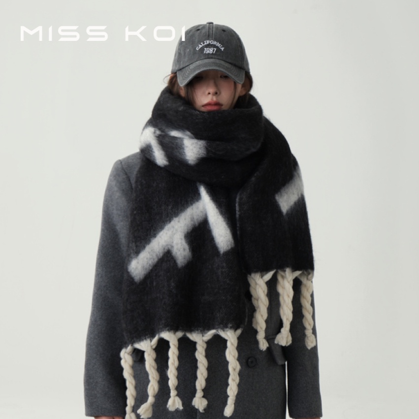 Misskoi [พร้อมส่ง] ผ้าพันคอ ผ้าคลุมไหล่ ผ้าถักเปีย แบบหนา ไฮเอนด์ ให้ความอบอุ่น สไตล์เกาหลี แฟชั่นฤดูหนาว สําหรับผู้หญิง