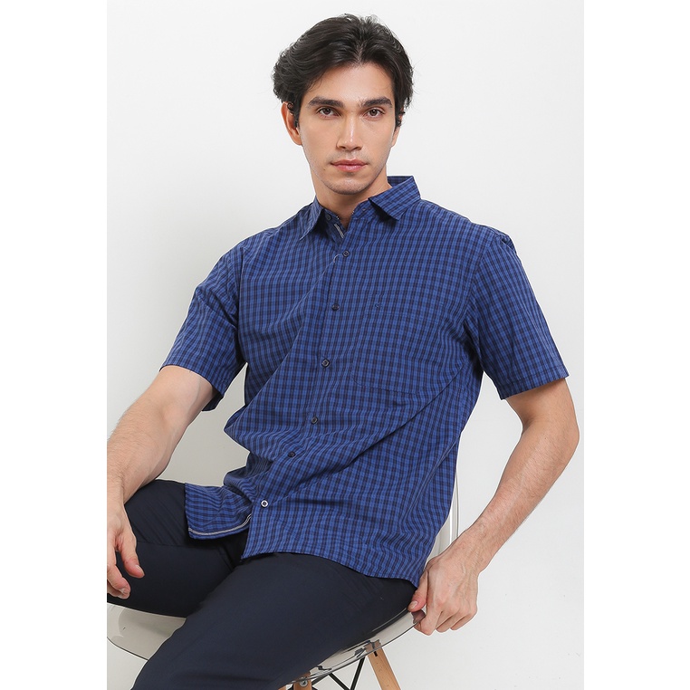 KEMEJA Cardinal เสื้อเชิ้ตทรงสลิมผู้ชาย F2660P02H