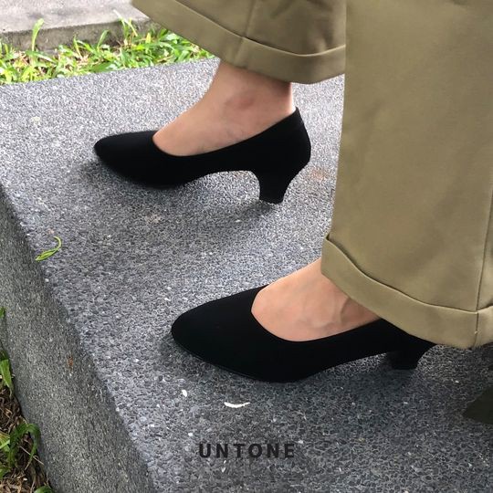 รองเท้าคัชชู รองเท้าคัทชู หัวแหลม ส้น 2 นิ้ว ไซส์ใหญ่ 35-46  สีดำ พียู [ Black 2 ] UNTONE