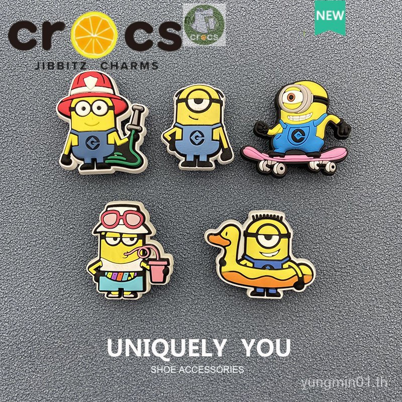 Crocs jibbitz charms 2023 ใหม่ ชุดอุปกรณ์เสริม ลายการ์ตูนมินเนี่ยน ดอกไม้ DIY
