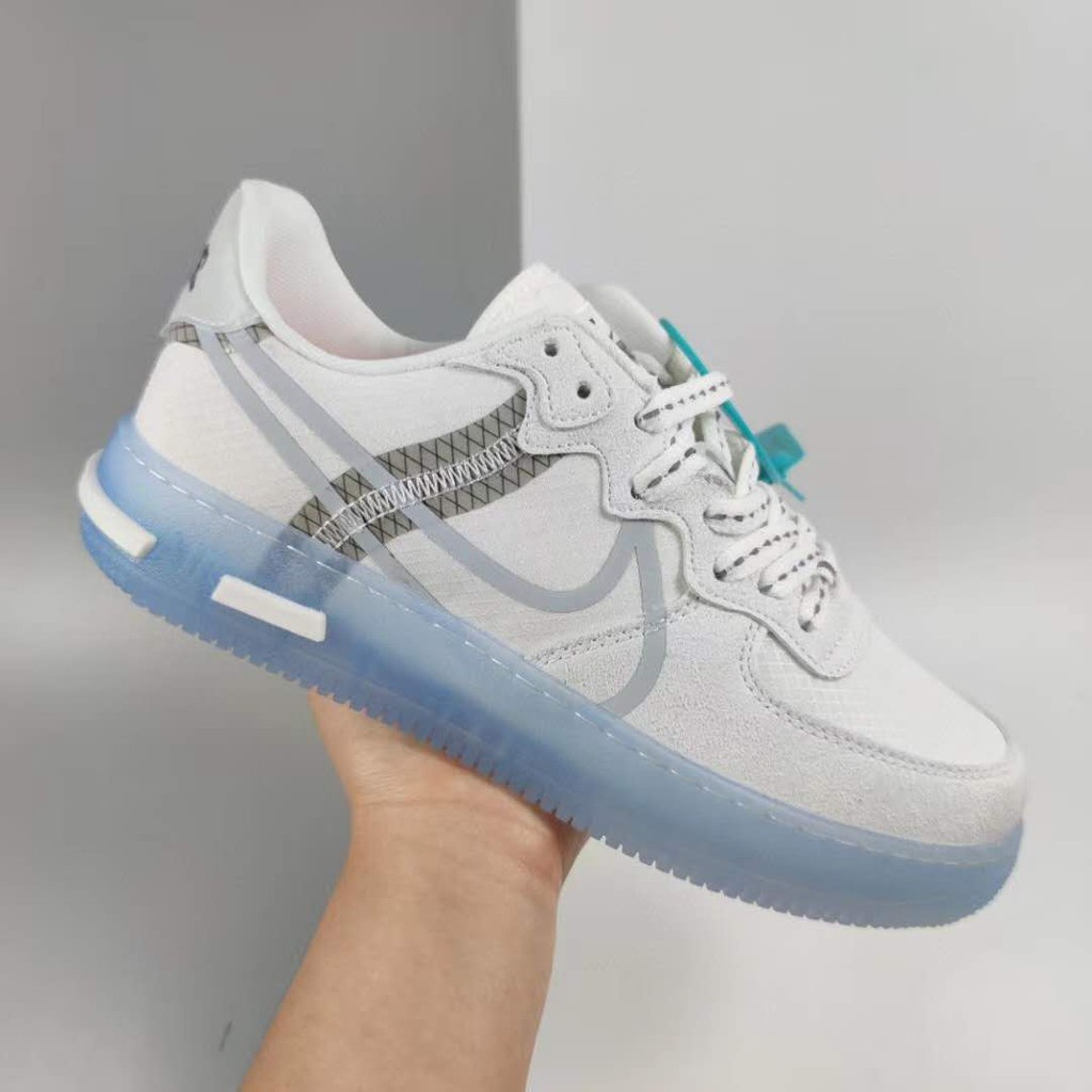 【2024】Nike Air 1 React QS AF1 Bone White Ice Blue 3M รองเท้าสะท้อนแสง Air Force One Board กีฬารองเท