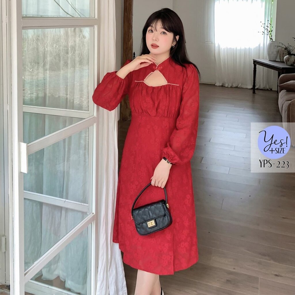 ชุดเดรสกี่เพ้ายาวสาวอวบ อก 37-49 นิ้ว เดรสตรุษจีนแขนยาว คอจีน ลูกไม้ลายดอก สีแดง YPS-223