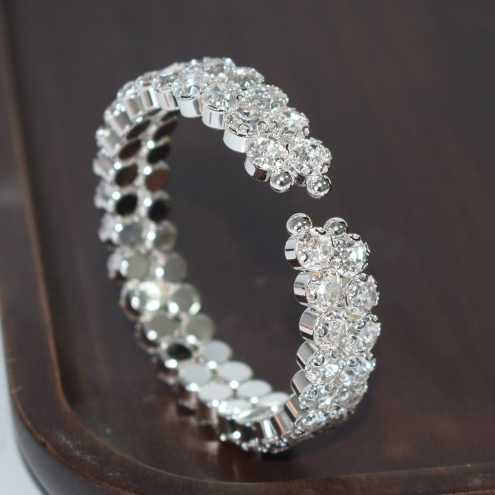 สร้อยข้อมือเพชร 2/3/5 แถว แฟชั่น พร้อมโซ่ก้ามปู สําหรับสุภาพสตรี ราคา ถูกที่สุด ดีลบีเคเค แกลเลอรีภาพที่ 3