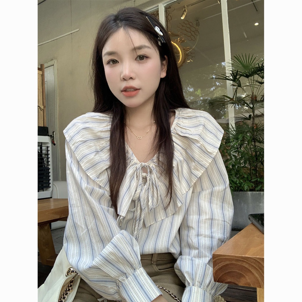 เสื้อเชิ้ตแขนยาว คอวี ทรงหลวม แต่งลูกไม้ ลายทาง สีฟ้า สีขาว สไตล์ญี่ปุ่น แฟชั่นฤดูใบไม้ร่วง สําหรับผู้หญิง