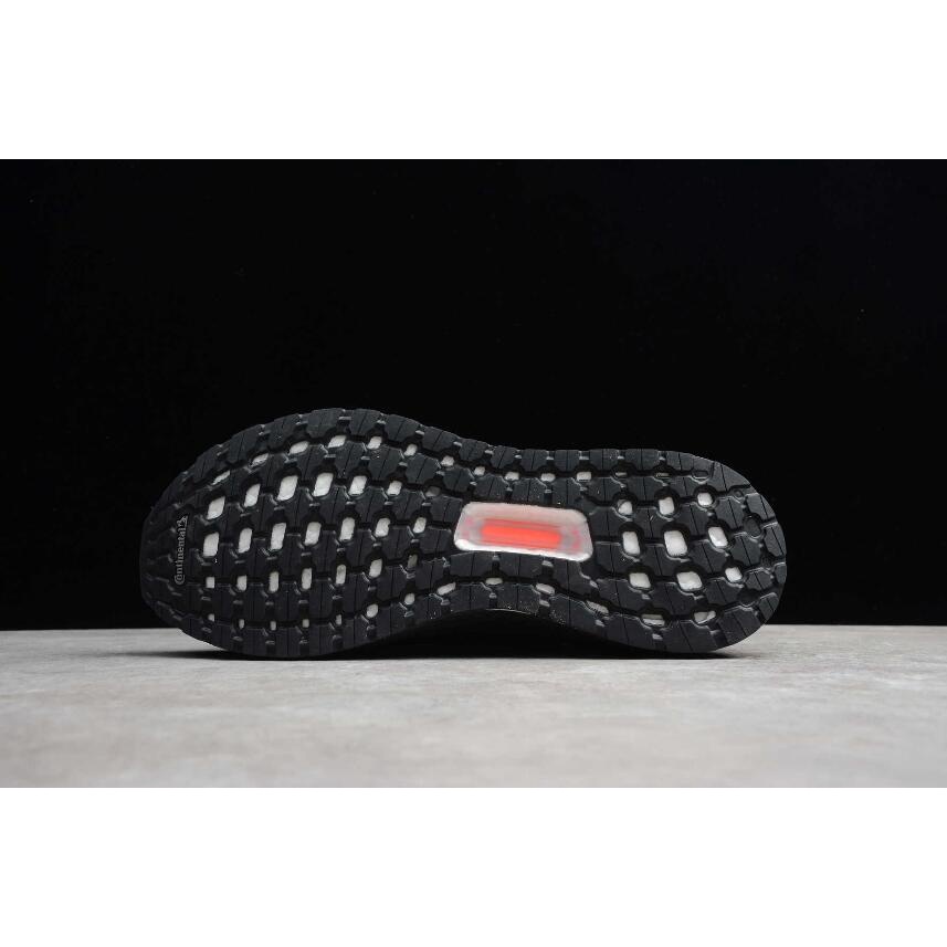 สต็อกพร้อม Adidas Ultra Boost 20 Consortium Triple Black EF0702 รองเท้า light