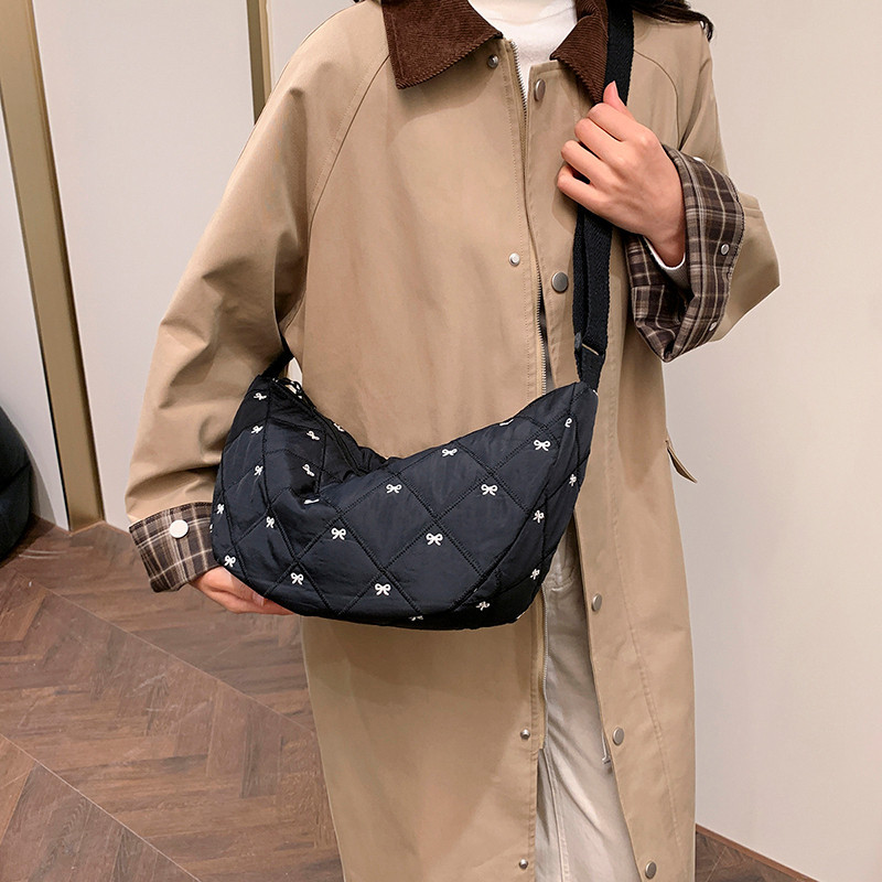 bag(BAG2294) กระเป๋าผ้าสะพายข้างผ้าไนล่อน ลายปักรูปโบว์(ขนาด14นิ้ว)
