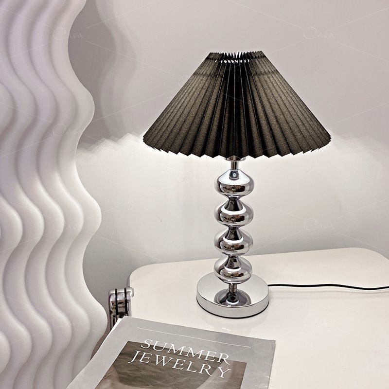 LED นอร์ดิกจีบบรรยากาศห้องนอนหัวเตียงให้ความรู้สึกทันสมัย และทันสมัยตก แต่งโคมไฟกลางคืนขนาดเล็กโคม