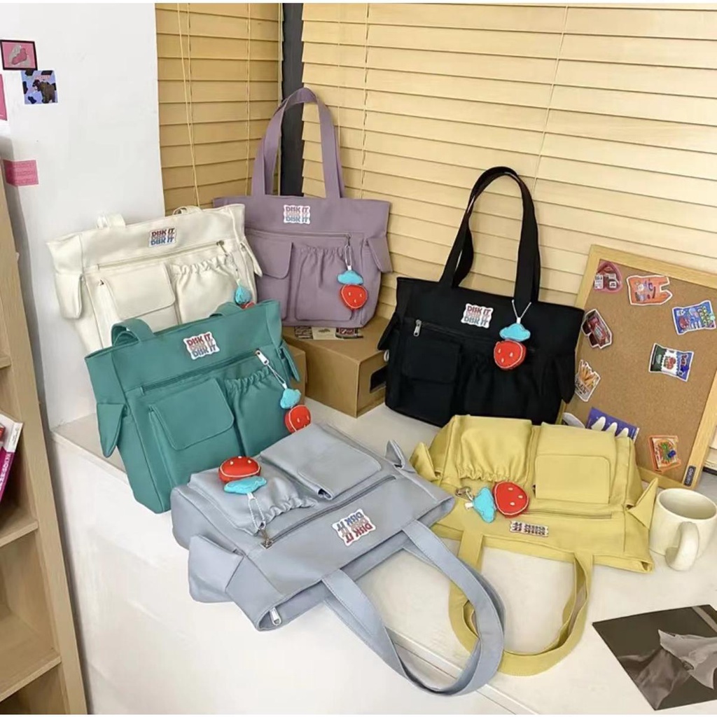 【พร้อมส่ง】miss bag fashion กระเป๋าสะพายไหล่ความจุขนาดใหญ่ กระเป๋าเดินทางคอมพิวเตอร์ขนาด 14 นิ้ว