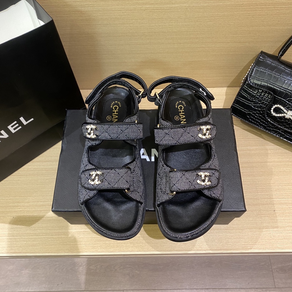 Chanel Leisure adult sandals for women/suitable for outdoor and indoor use/flat shoes/fashionable letter printed slippers ON1C