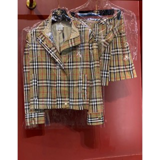 ขายแยก ♥ เช็คสินค้าก่อน BURBERRY CLASSIC SET น่ารักมาก ชุดเซท แจ็คเก็ต คอปก + กระโปรง จับจีบ เบอเบอรี่ บัลเบอรี่