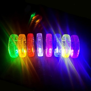 [Jettingbuy] สายรัดข้อมือ มีไฟกระพริบ LED เรืองแสง 7 สี สําหรับตกแต่งปาร์ตี้ เชียร์คอนเสิร์ต พร้อมส่ง