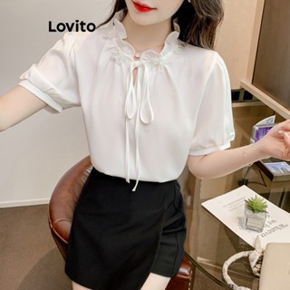 Lovito เสื้อเบลาส์ แบบผูกเชือก คอจับจีบ เรียบหรู สําหรับผู้หญิง LNE21282 (สีขาว)