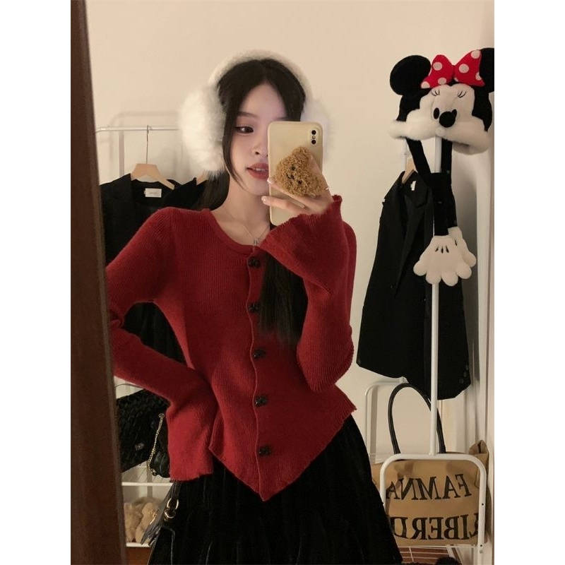 Mini shop🌸พร้อมส่ง🌸 (BK837) เสื้อไหมพรมแขนยาว คอกลม  กระดุมแกะได้  -C