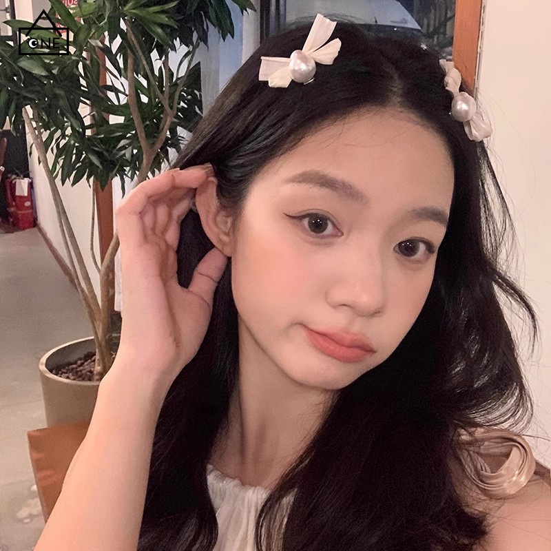 COD❤️กิ๊บติดผมโบว์ประดับมุกเกาหลีแฟชั่นหรูหราเครื่องประดับผมสำหรับผู้หญิงเรียบง่ายเข้ากับทุกการแต่งกาย-a.one