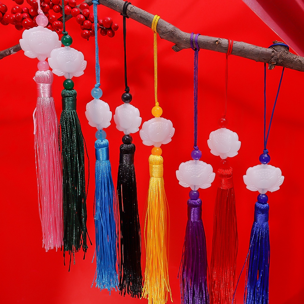 เครื่องประดับ จี้หยก รูปดอกบัว ประดับพู่ สีขาว สไตล์จีนโบราณ หรูหรา เหมาะกับของขวัญปีใหม่ สําหรับแฟนคลับ