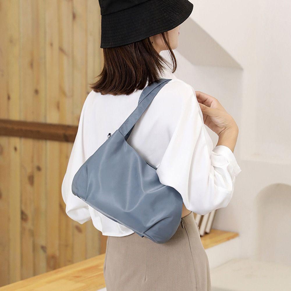 PERNEAKY กระเป๋าสะพายไหล่,สีทึบกระเป๋าใต้วงแขนลําลอง,แฟชั่นไนลอนความจุขนาดใหญ่กันน้ําน้ําหนักเบากระเป๋าสะพายข้างผู้หญิงสาว