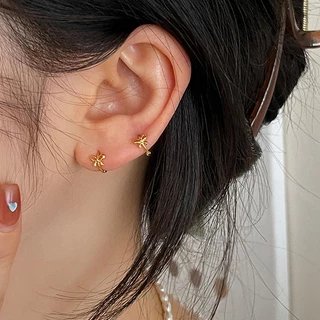 ในไทย-พร้อมส่ง✨ต่างหูสตั๊ด ต่างหูประดับโบว์ น่ารักหวาน ไม่ทําให้แพ้ง่าย สไตล์เกาหลี สำหรับผู้หญิง 2024ใหม่-Move