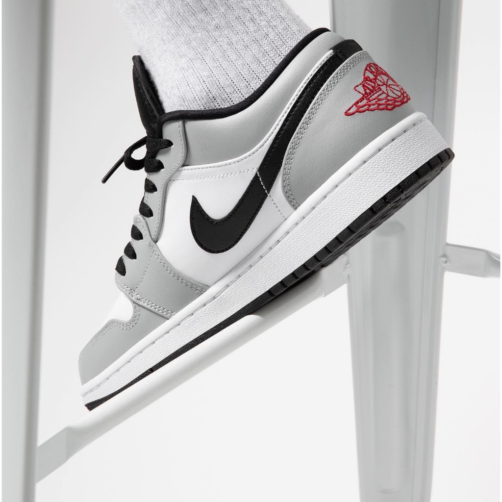 [ลิขสิทธิ์แท้-Authentic] Nike Air Jordan 1 Low Light Smoke Grey