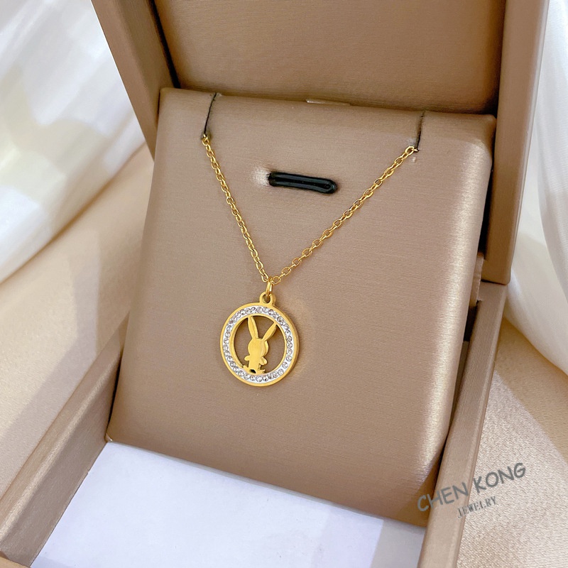 [เหล็กไทเทเนียม] สร้อยคอโซ่ ชุบทอง 18K จี้เรขาคณิต ดาวเคราะห์ บุคลิกภาพ มินิมอล ของขวัญสําหรับเพื่อน