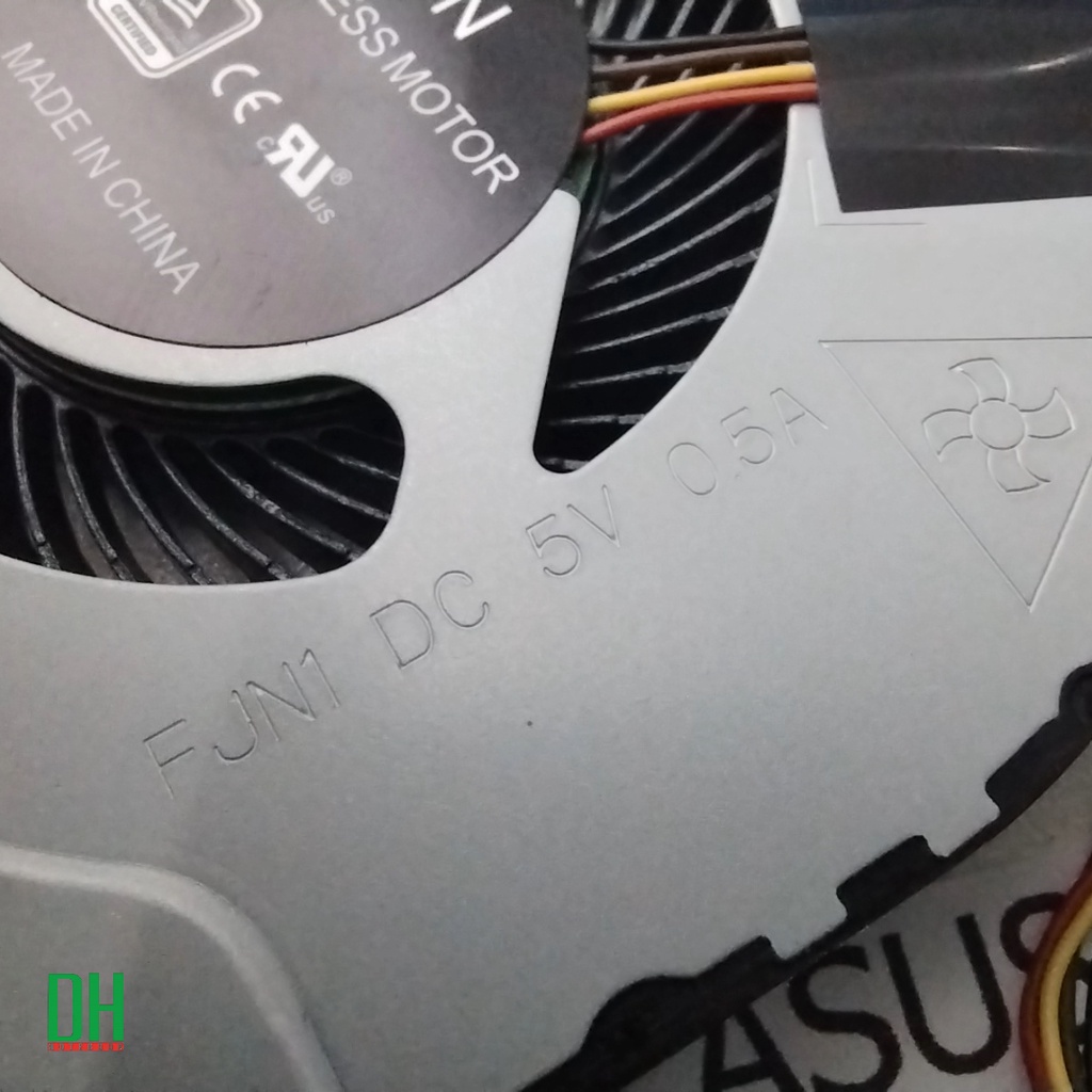 พัดลมระบายความร้อนแล็ปท็อป โน๊ตบุ๊ค ACER Predator Helios 300 G3-571, G3-572, A515-43, PH315-51 Laptop Cooling หนา 8 mm. ราคา ถูกที่สุด ดีลบีเคเค แกลเลอรีภาพที่ 3