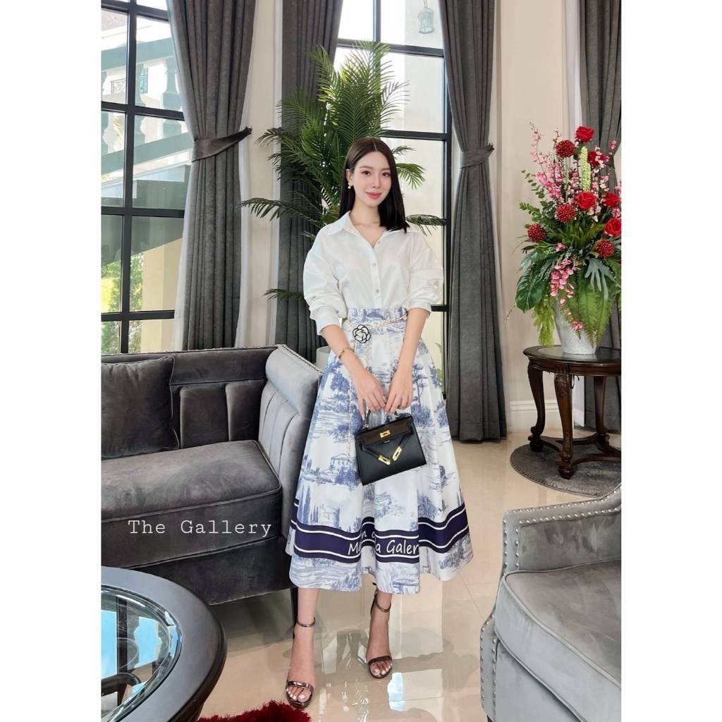 Hiso l (พร้อมส่ง) The Gallery8 ชุดset3ชิ้น พร้อมเข็มขัดโซ่ดอกไม้เสื้อเซิ้ตและกระโปรงยาวพิมส์ลายเนื้อ