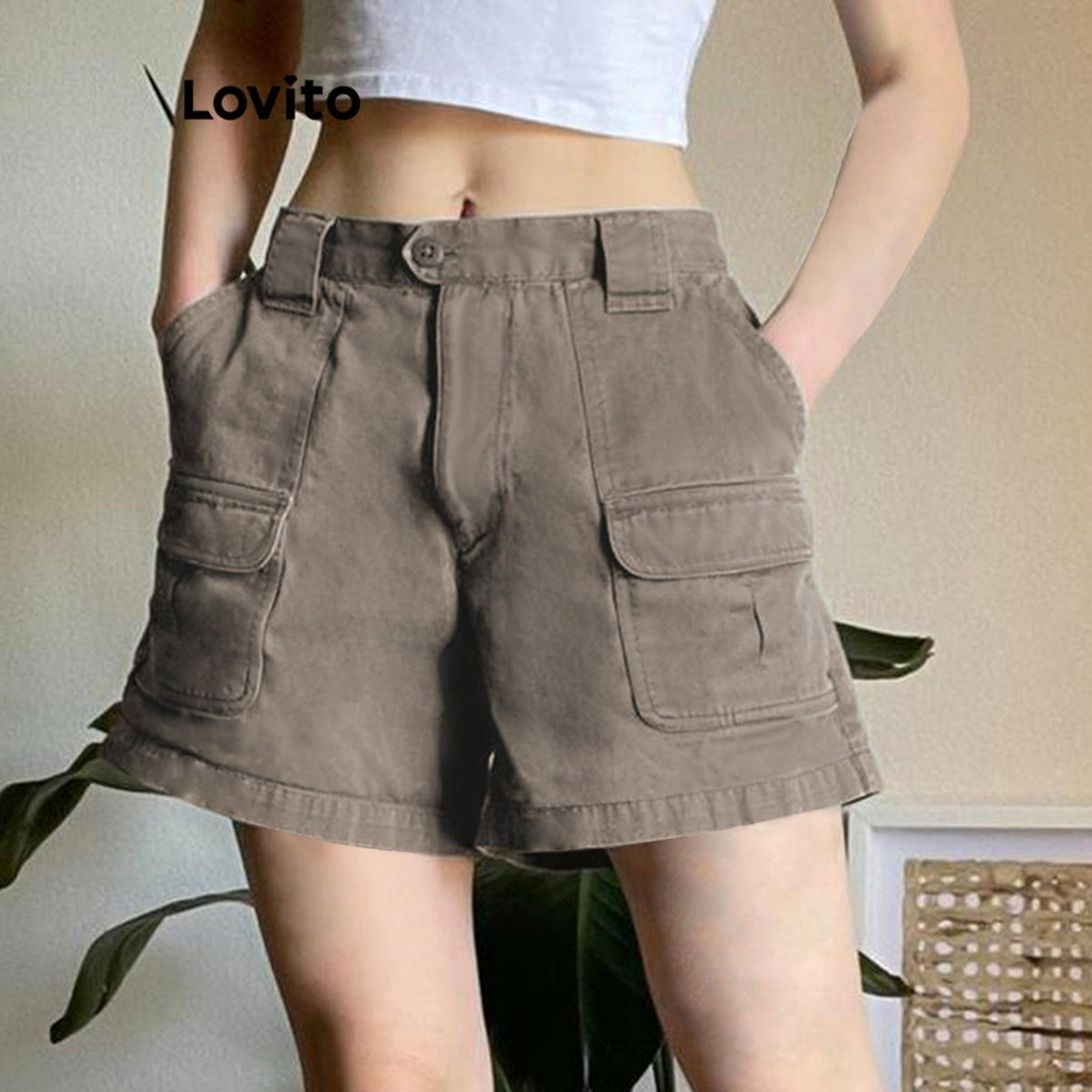 Lovito กางเกงขาสั้นผู้หญิง มีกระเป๋า สีพื้น สไตล์ลำลอง LNA67026