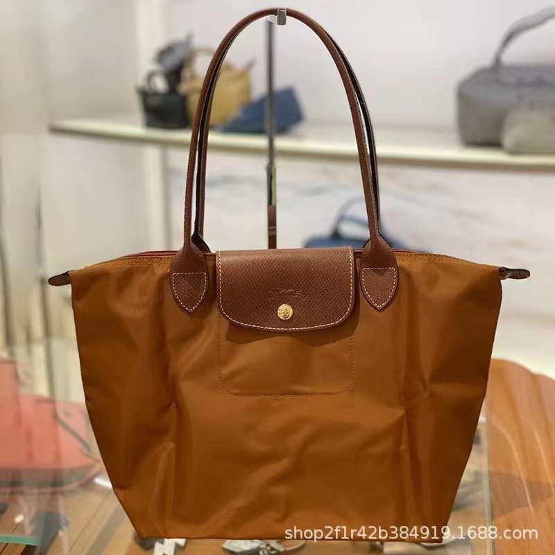 พร้อมสต็อกต้นฉบับและแท้ 100% Longchamp Le Pliage 1899/2605/089 กระเป๋าสะพายไหล่ขนาดใหญ่ของผู้หญิงกระเป๋า Messenger กระเป๋าถือขนาดกลาง Dumpling Bag Tote Bag Organizer Bag