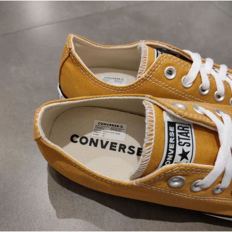 Converse Shoes  Chuck Taylor II All Star Model Low Cut Classic Yellow แฟชั่น