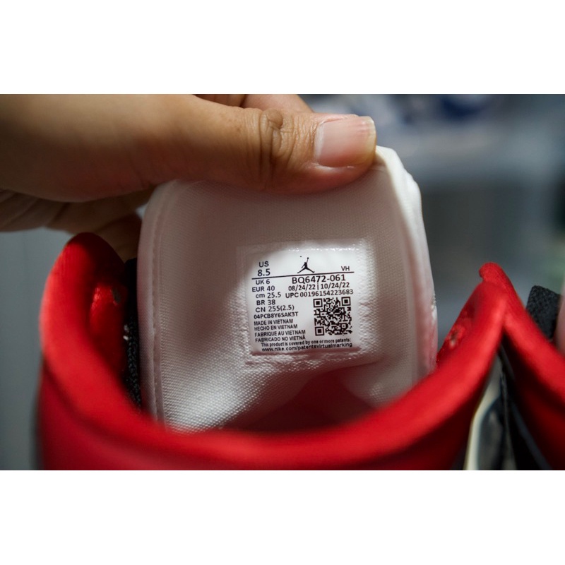 Nike Air Jordan 1 Mid Black Sail Gym Red (W) - มือสอง ป้ายส้ม (JD Sports TH) Size 8.5 USW Used like