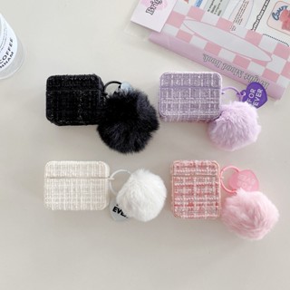 【4 สี】เคสหูฟังบลูทูธไร้สาย แต่งขนเฟอร์บอล จี้รูปหัวใจ ขนาดเล็ก สําหรับ AirPods Case 1 2 Pro AirPods Pro 3