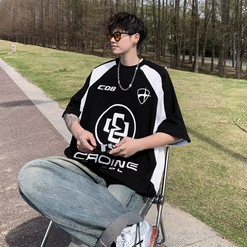 เสื้อยืดแขนห้าส่วน คอกลม ทรงหลวม แต่งซิป สีพื้น แบบเรียบง่าย สไตล์ใหม่ สําหรับผู้ชาย