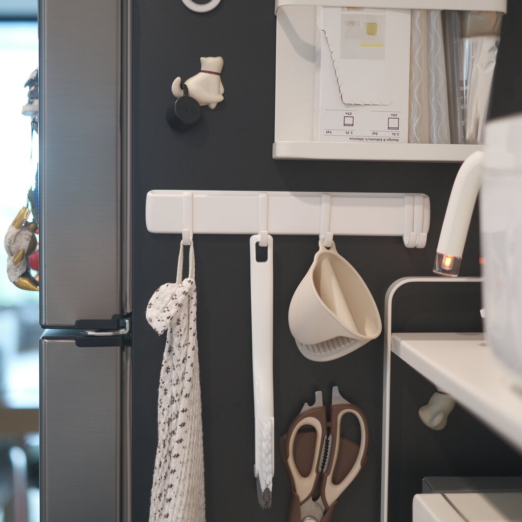 Omocha | ราวแขวนติดผนัง/ตู้เย็น Wall Hook Rack แบบแม่เหล็กและกาว ตะขอแขวน 5 ตัว ไม่ต้องเจาะ มินิมอล