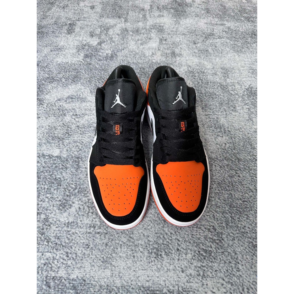 Nike Air Jordan 1 Lowสีดำและสีส้มรองเท้าบาสเกตบอลคลาสสิกวัฒนธรรมวินเทจลำลองต่ำ รองเท้าผ้าใบ   ผู้ชาย ผู้หญิงแท้100%