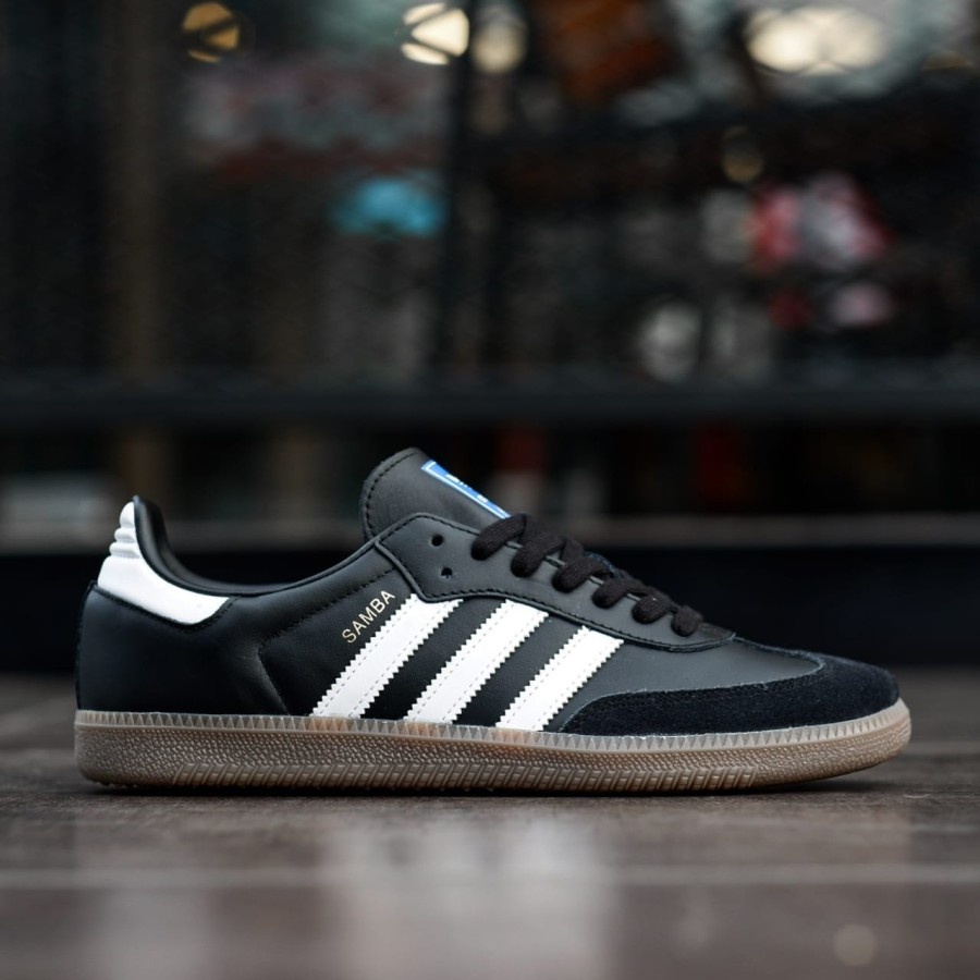 Sneakers Men Women black strip white classic store shopee mall samba fil official store