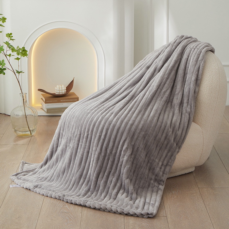 Nano blanket เนื้อนุ่มละเอียด ลายริ้ว สีล้วน 5ฟุต//7ฟุต (150*200ซม.//200*230ซม.)