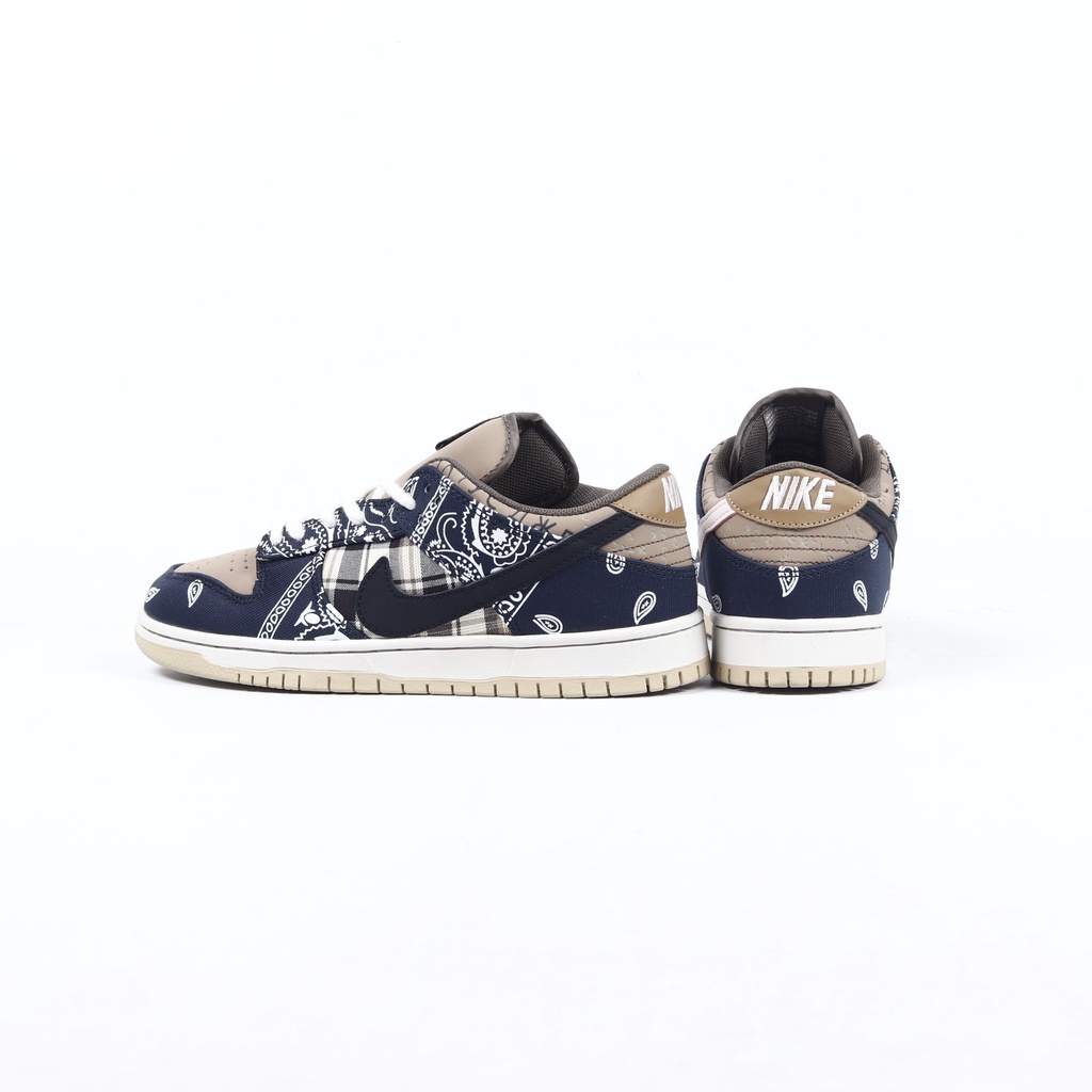 Sepatu Sneakers Nike SB Dunk Low Travis Scott