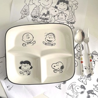 [พร้อมส่ง] จานเซรามิค ลายการ์ตูน Snoopy น่ารัก ลดไขมัน หลายช่อง สําหรับใส่อาหารเย็น โรงอาหาร นักเรียน @-